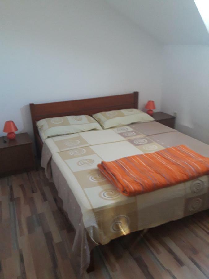 Apartmani Kuzmic วรซี ภายนอก รูปภาพ