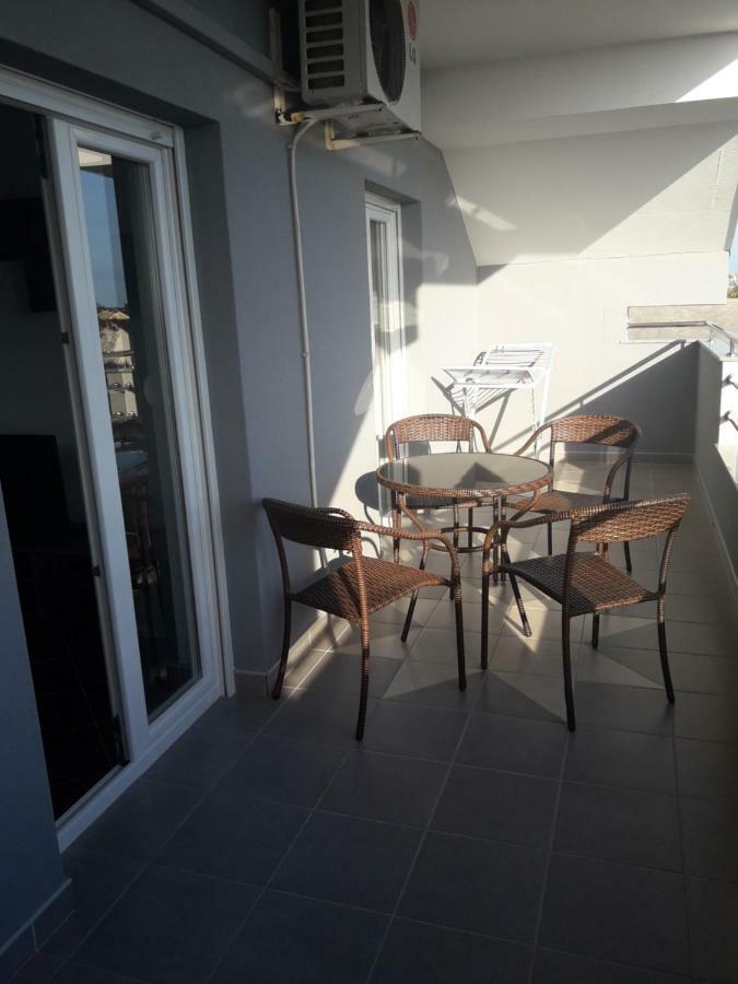 Apartmani Kuzmic วรซี ภายนอก รูปภาพ